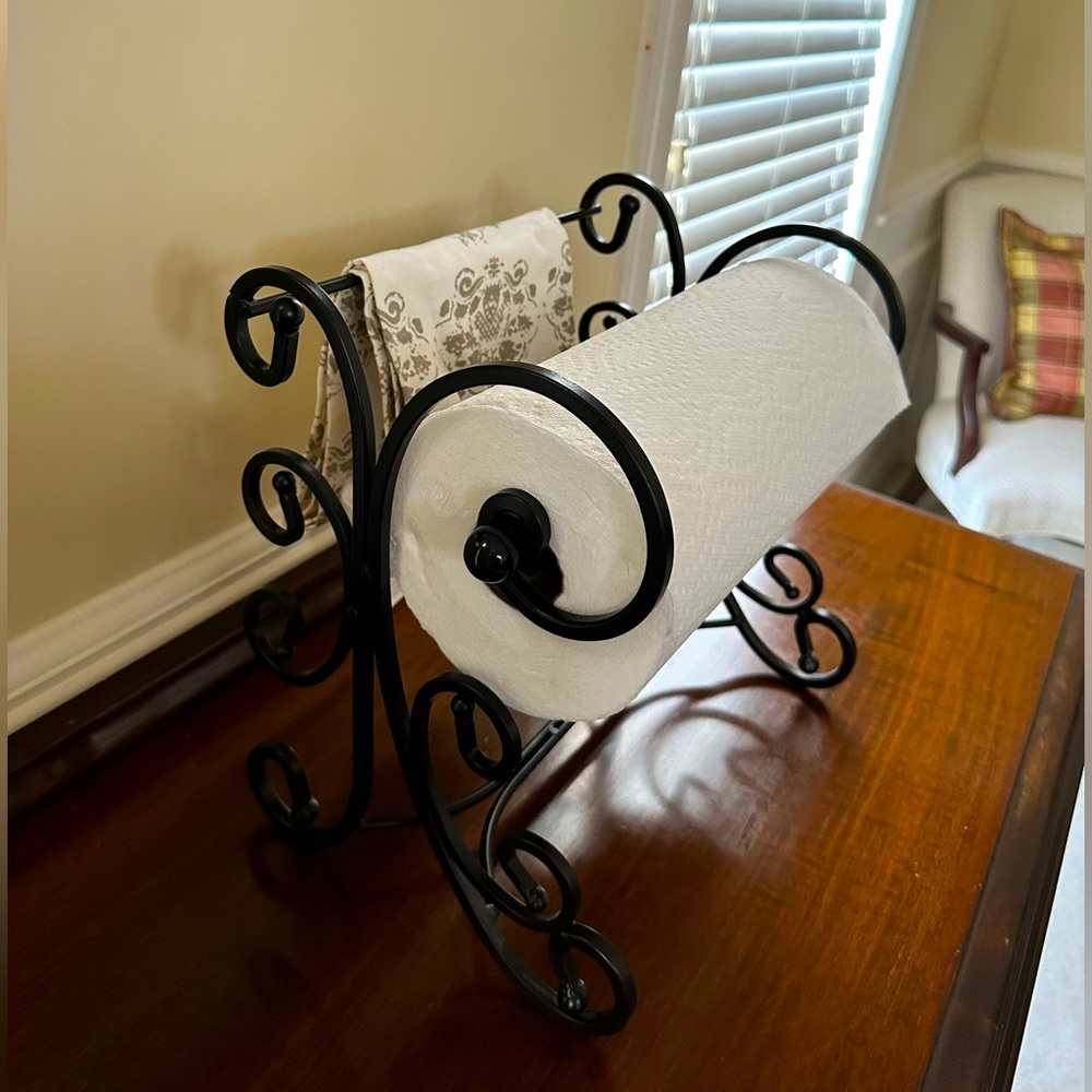Paper towel and kitchen linen holder
